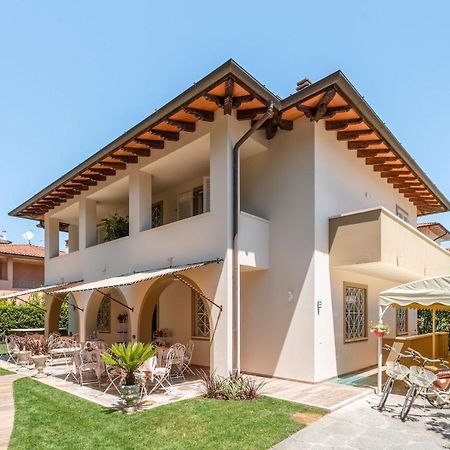 Villa Diletta B&B Forte dei Marmi Ngoại thất bức ảnh